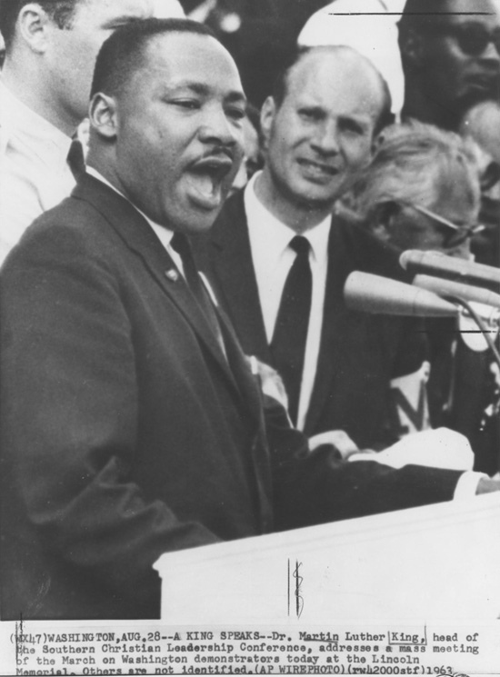 La deg inspirere av Martin Luther King, Jr. når du skal skrive en god tale.